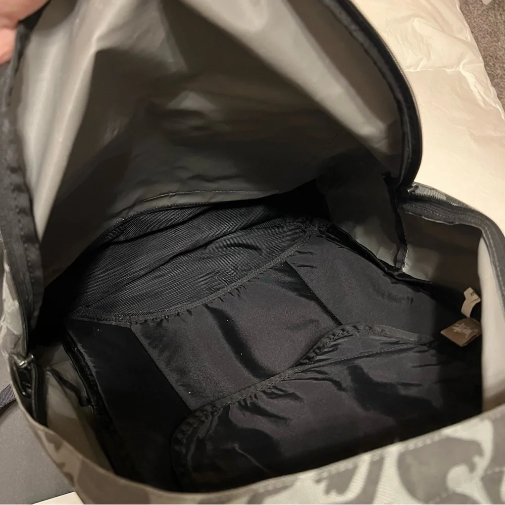 Stussy Camo backpack Original Gear, grey/black 14”x15”x9”